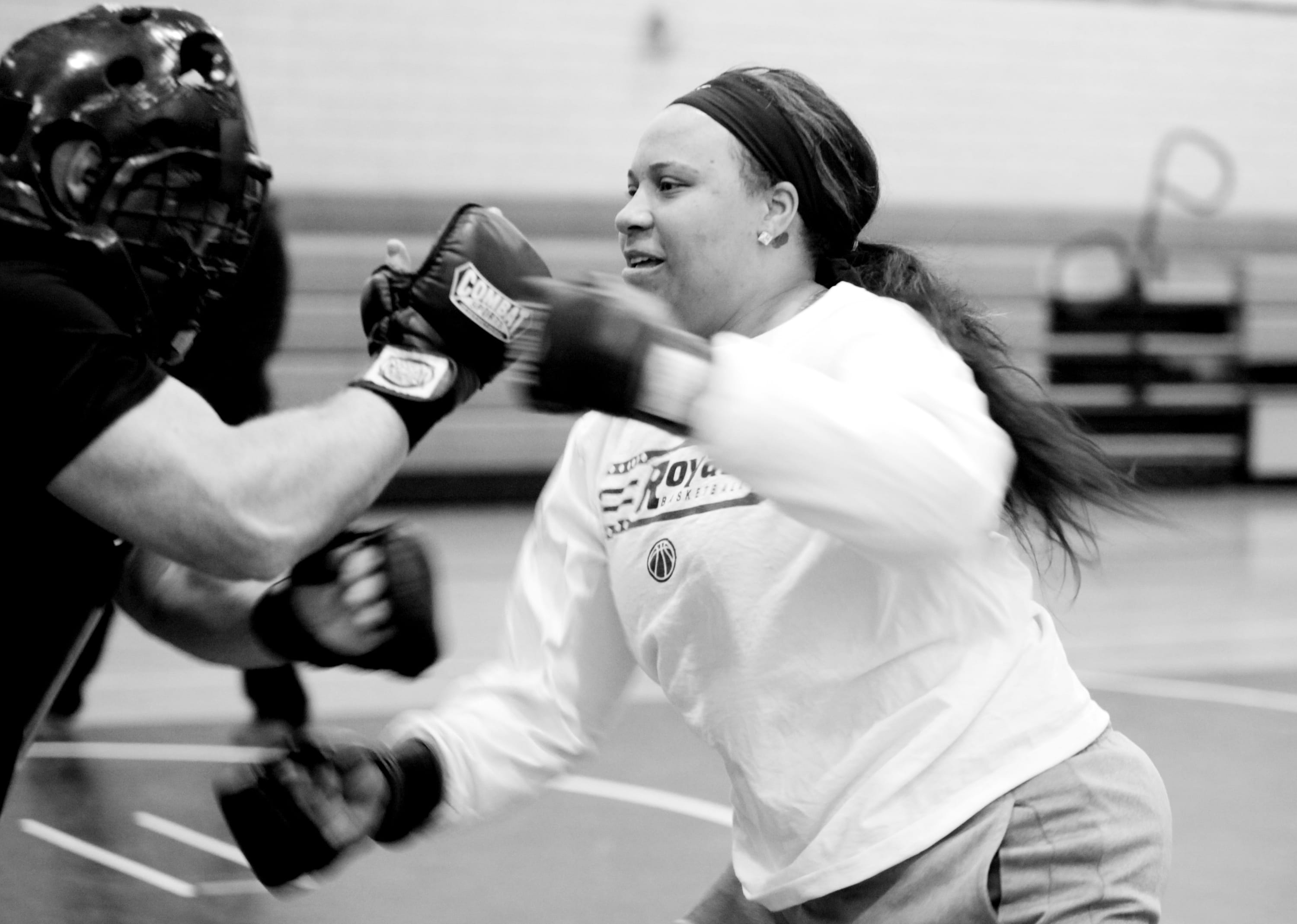 SelfDefenseClass-06-HM